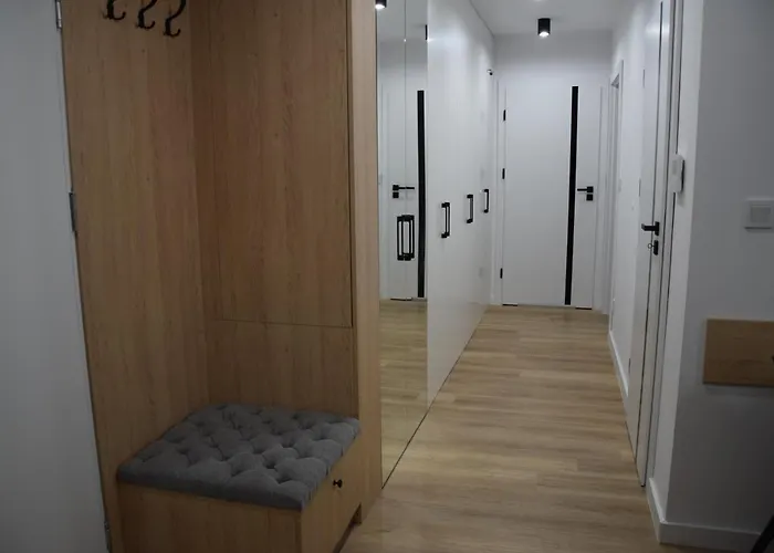 Sosnowy Aktena Shellter